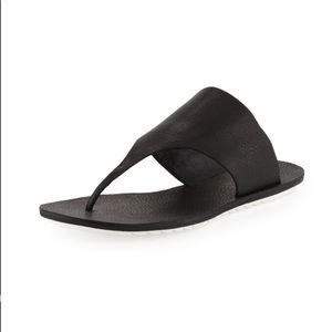 Eileen Fisher Black Leather Core Flat Thong Sandal Size 8